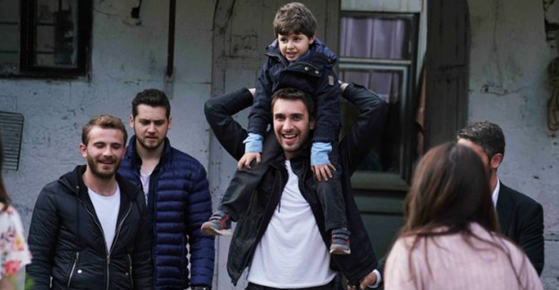Sen Anlat Karadeniz Yine Zirvede!