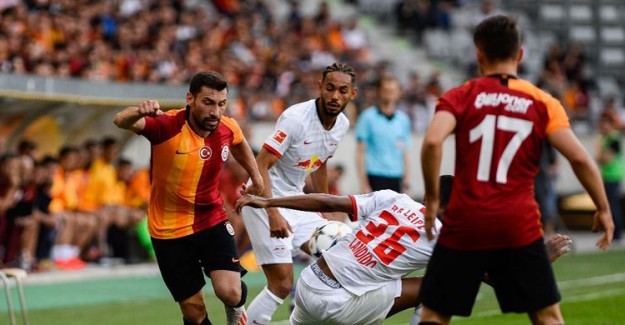 Şener Özbayraklı Sakatlandı! Parmağı Kırıldı!