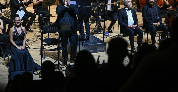 Senfonik Neşet Ertaş Türküleri ile Duygu Dolu Anlar