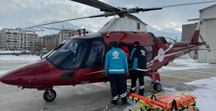Şenkaya'da 94 Yaşındaki Hastaya Helicopter Müdahalesi