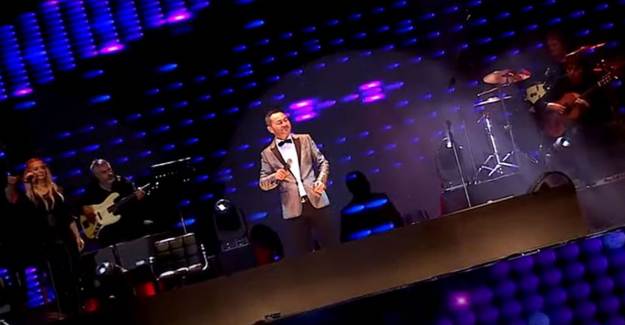 Serdar Ortaç ve Sinan Akçıl 'İstanbul Yeditepe Konserleri'nde 
