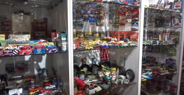 Serdivan'daki garaj 50 bin parçalık müzeye dönüştü