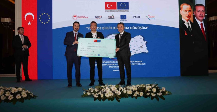 Serinhisar’ın Yöresel Ürünleri, Leader Zirvesinde Tanıtıldı