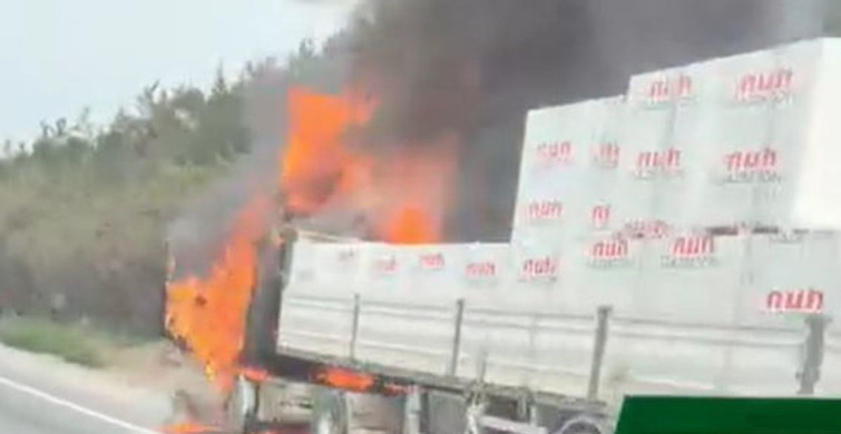 Seyir Halindeki Tırda Yangın Çıktı