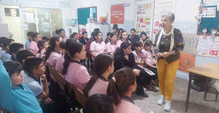Seyit Onbaşı'nın Yazarı Öğrencilerle Buluştu