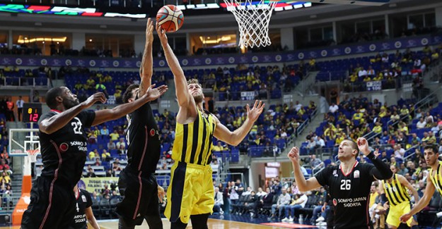 Sezonun İlk Derbisinde Fenerbahçe Güldü!