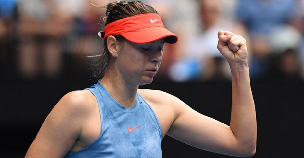 Sharapova, Son Şampiyon Wozniacki'yi Evine Gönderdi!