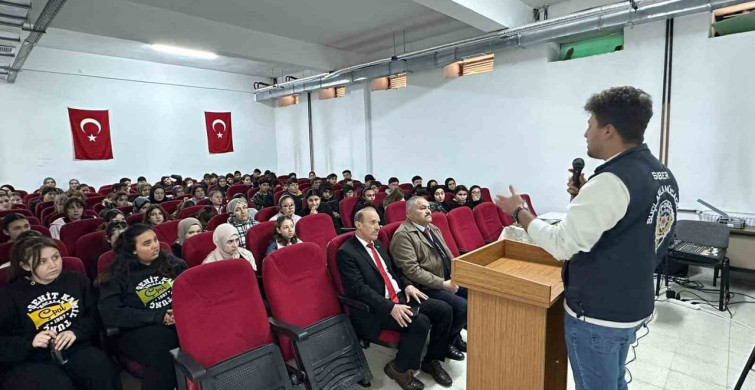 Siber Suçlarla Mücadele Eğitimi Öğretmen ve Öğrencilere Verildi
