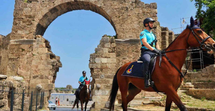 Side Antik Kenti'nde Atlı Jandarma Timleri Hizmete Girdi