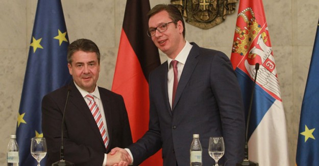 Almanya Dışişleri Bakanı Sigmar Gabriel Sırbistan'ın Avrupa Birliği Süreci Hakkında Konuştu
