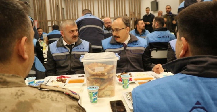 Siirt Valisi Kemal Kızılkaya'nın Maden Ocağındaki İftar Programı