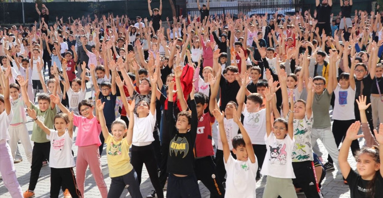 Siirt'te 1600 Öğrenci Spor Etkinliğinde Buluştu