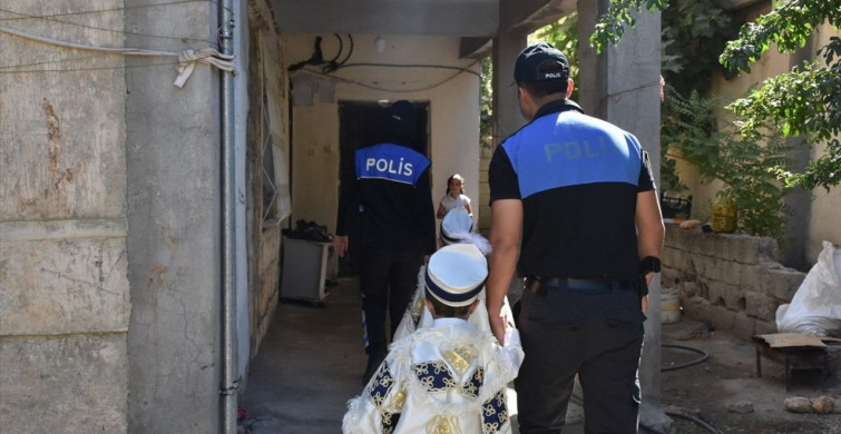 Siirt'te 600 Çocuğun Sünneti Yapıldı: 'Kirvem Polis Olsun Projesi'