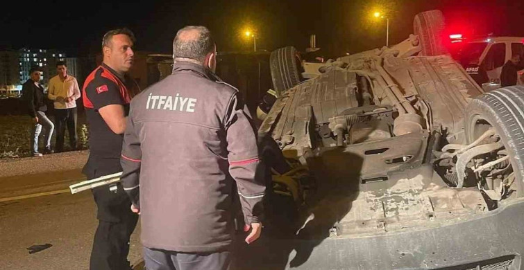 Siirt'te Ambulans ile Otomobil Çarpıştı, 4 Yaralı