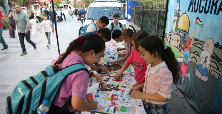 Siirt'te Gazze'ye Destek Sergisi Açıldı