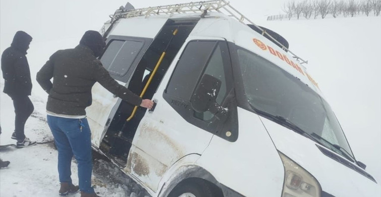 Siirt'te Kardan Mahsur Kalan Hastalar Kurtarıldı