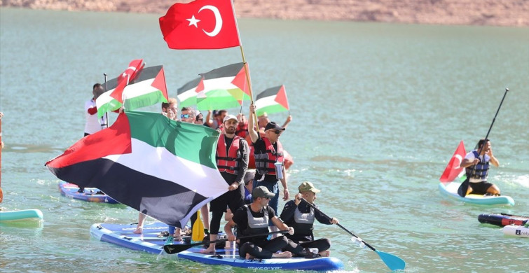Siirt'te Küresel Sumud Filosu'na Destek Gösterisi