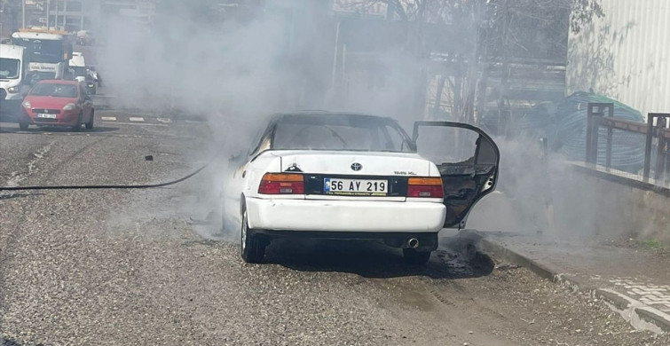 Siirt'te Seyir Halindeki Araçta Yangın Çıktı