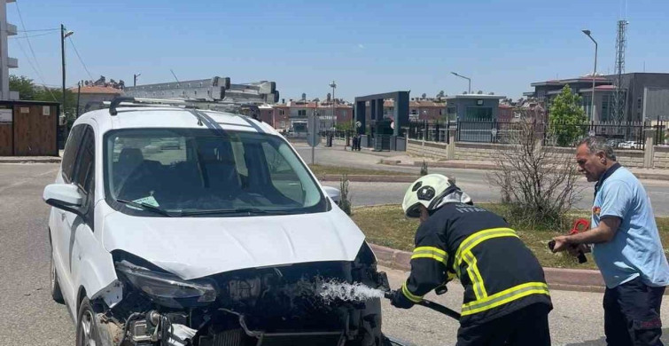 Siirt'te Trafik Kazası: İki Otomobil Çarpıştı