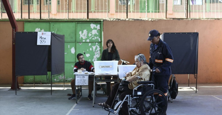 Şili'de Devlet Başkanı Seçimi İçin Oy Kullanma Süreci Başladı