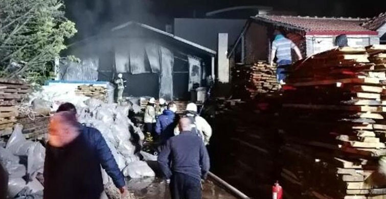 Silivri’de Bir İş Yerinde Yangın Meydana Geldi