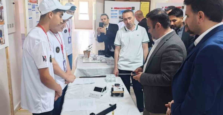 Silvan'da Bilim ve Teknoloji Zirvesi: TÜBİTAK 4006 Bilim Fuarı