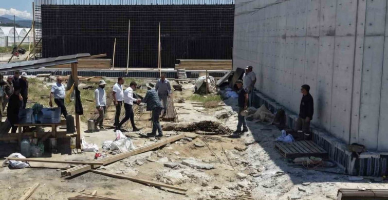 Simav Kaymakamı Karaloğlu, tarıma dayalı ihtisas osb'de incelemelerde bulundu