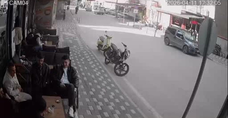 Simav'da 4.8 Büyüklüğünde Deprem Anı Güvenlik Kamerasında