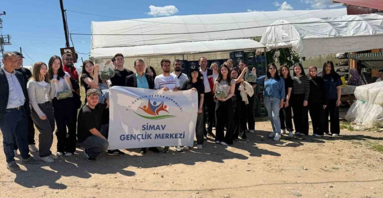 Simav'da Gençler Sera Hasadında Buluştu