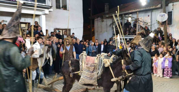 Sındırgı'da Hıdırellez Şenlikleri Coşkuyla Kutlandı