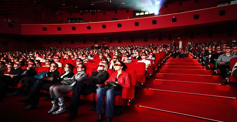 Sinema Salonları Açık mı?