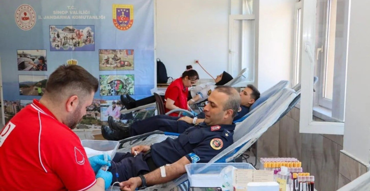 Sinop Jandarmasından Kan Bağışı ile Örnek Davranış