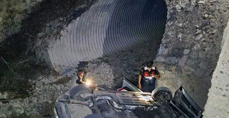 Sinop'ta Dereye Devrilen Otomobilde 5 Yaralı
