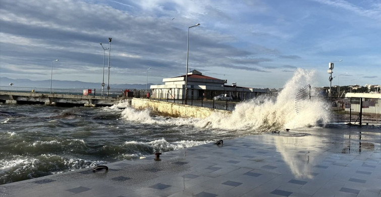 Sinop'ta Fırtına Sonrası Yüksek Dalgalar