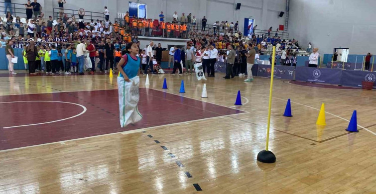 Sinop’ta geleneksel çocuk oyunları şenliği büyük ilgi gördü