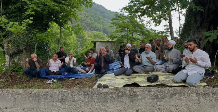 Sinop'ta geleneksel yağmur duası programı yoğun katılımla yapıldı