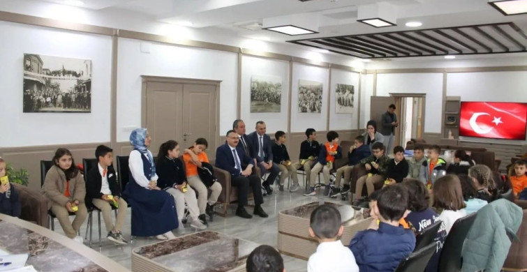 Sinop'ta Öğrenciler Yönetim Sistemlerini Öğreniyor