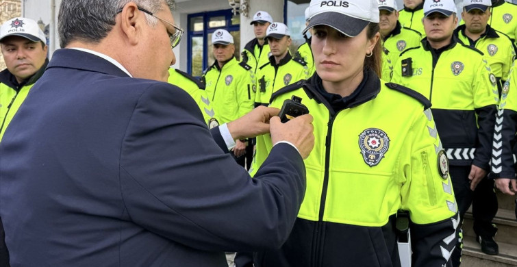 Sinop'ta Trafik Polislerine Yaka Kamerası Dağıtımı