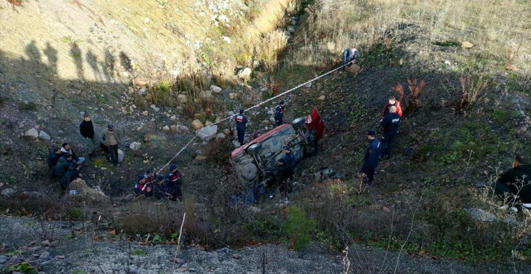Sinop'ta Uçuruma Devrilen Araçta Sürücü Hayatını Kaybetti