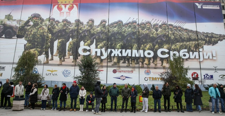 Sırbistan'da Eski Genelkurmay Binasının Yıkım Kararına Tepkiler