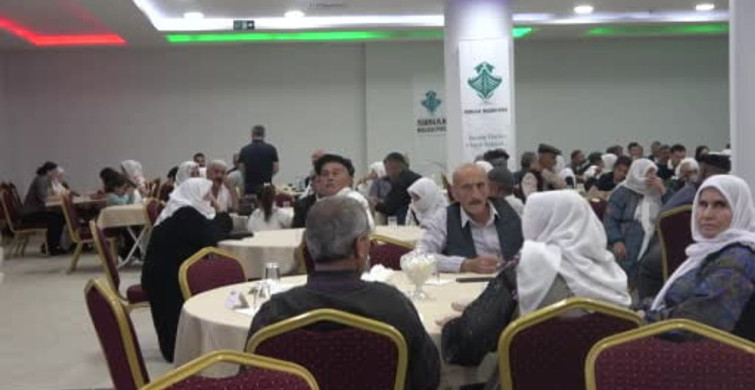 Şırnak Belediyesi yeni düğün salonunu açtı ve 10 çocuk sahibi ailelere destek sağladı
