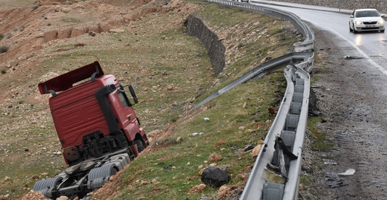 Şırnak-Cizre Kara Yolunda Zincirleme Kaza
