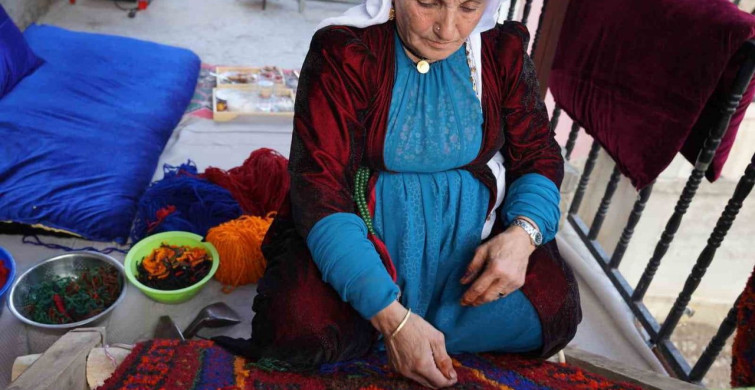 Şırnaklı Kadınların El Emeği Seccadeleri Değerini Buluyor