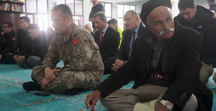 Şırnak’ta Şehitler İçin Mevlit Programı Düzenlendi