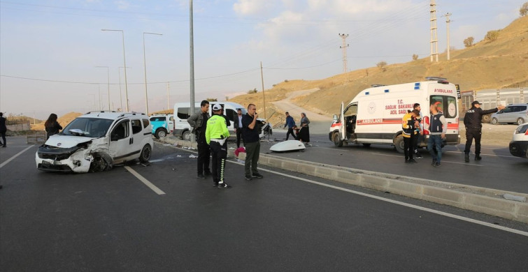 Şırnak'ta Trafik Kazası: 19 Yaralı