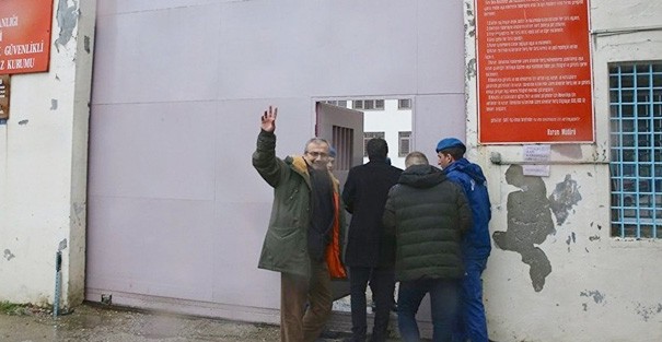 Sırrı Süreyya Önder'e CHP'li Vekilden Ziyaret 