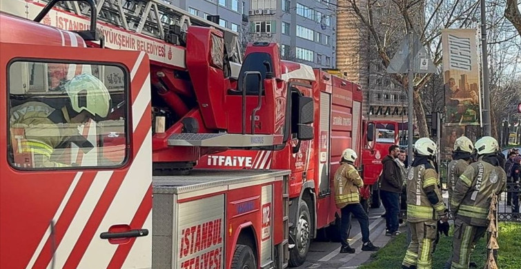 Şişli'de 9 Katlı Binanın Çatısında Yangın Çıktı