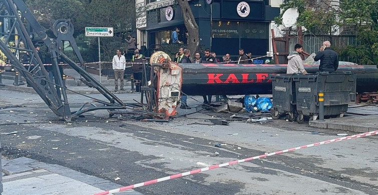 Şişli'deki İnşaat Vinci Kız Öğrenci Yurduna Devrildi