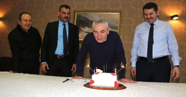 Sivas Valisi'nden Çalımbay'a Sürpriz
