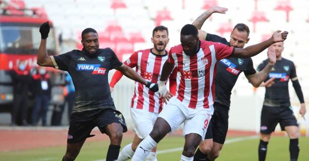 Sivasspor 90+'da Gelen Gol İle Yıkıldı!